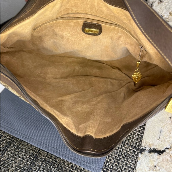 Gucci Supreme Vintage GG Shoulder Bag Amazing Condition - Picture 11 of 13